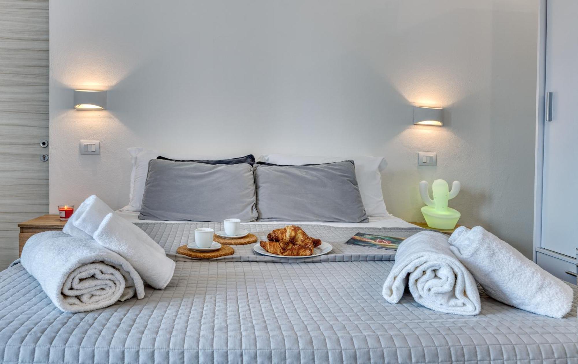 Izzhome Cozy Sunflowers Пула Екстериор снимка