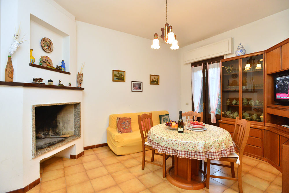 Izzhome Cozy Sunflowers Пула Екстериор снимка